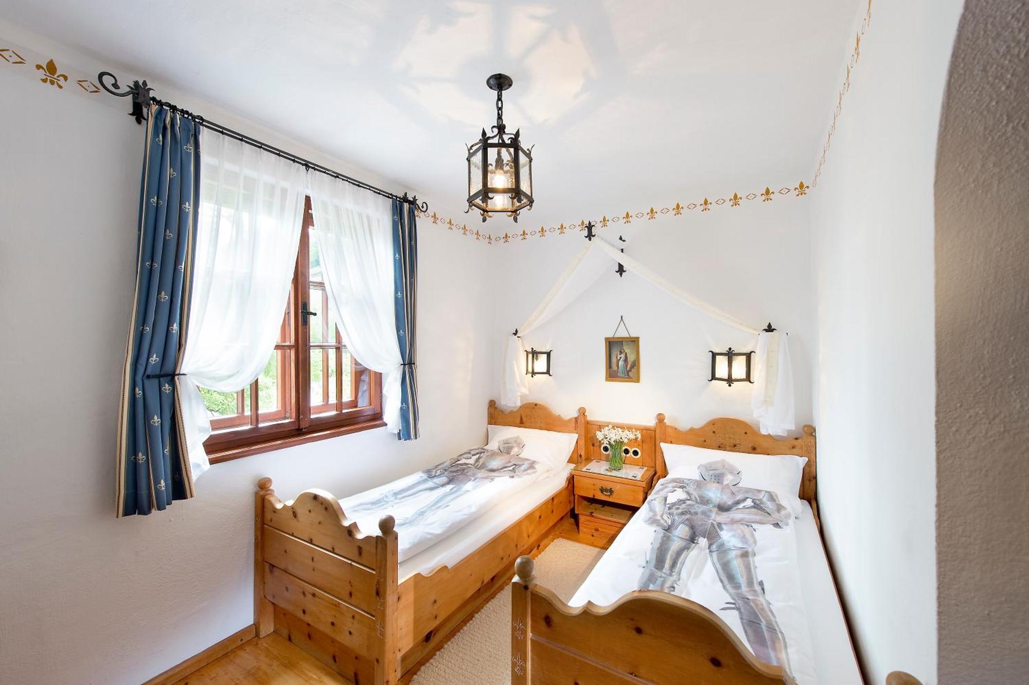 Hotel Schloss Thannegg Grobming Bagian luar foto